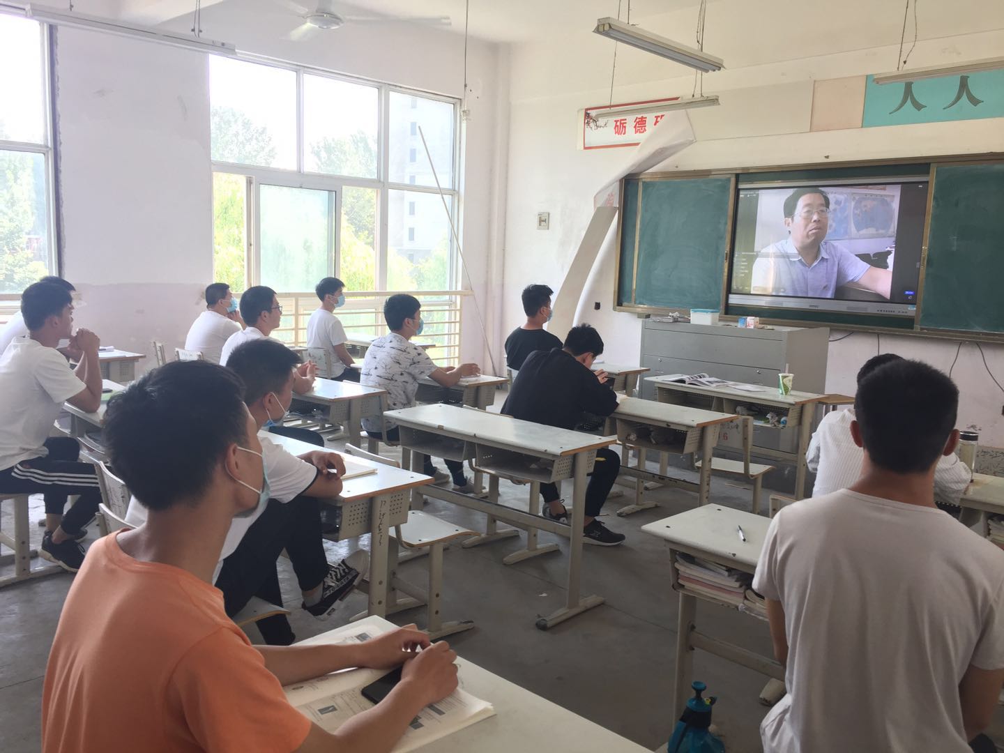 谈球吧体育官网入口