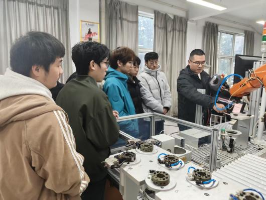 谈球吧体育官网入口