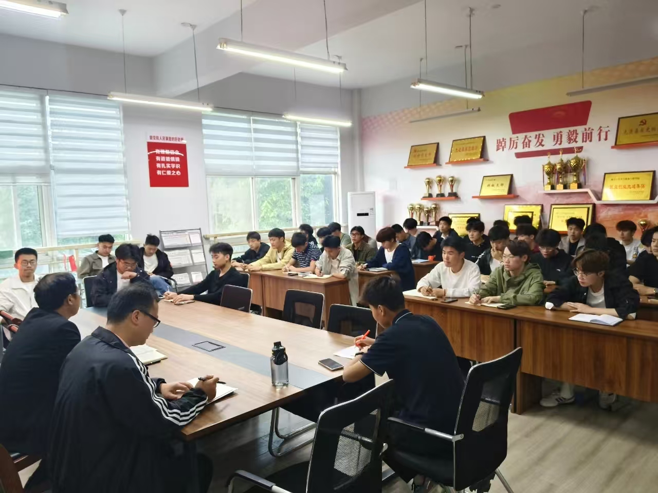 谈球吧体育官网入口