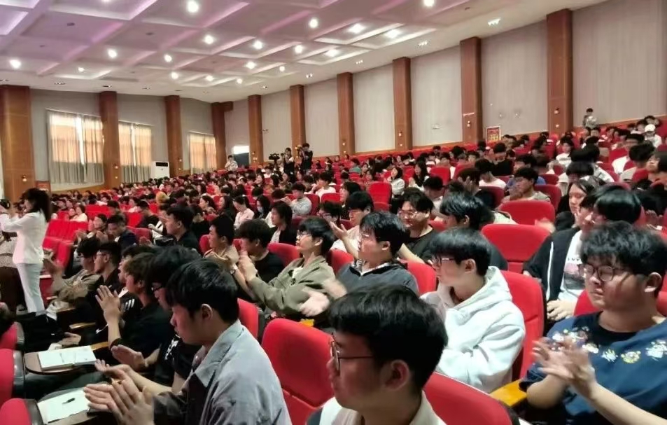 谈球吧体育官网入口